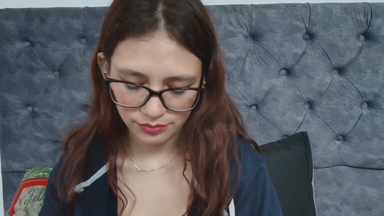 LARICSABLUE's Streamate show and profile