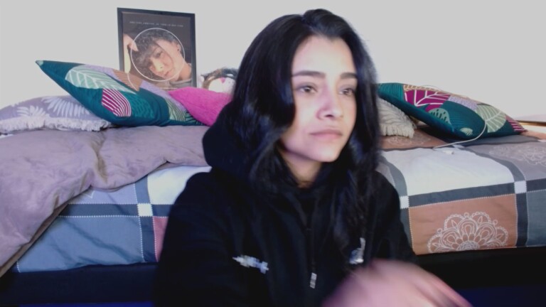 IsabelleColette's Streamate show and profile