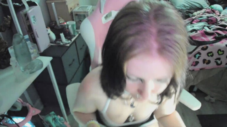 Juvia's Streamate show and profile