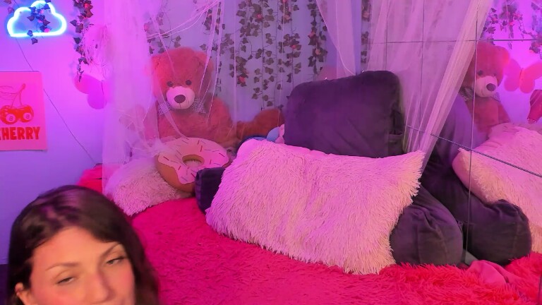 NoelleAsh's Streamate show and profile