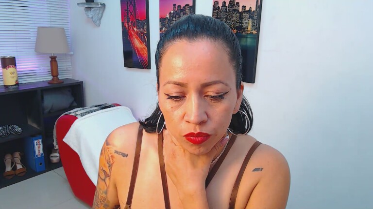 LizBethmilf's Streamate show and profile