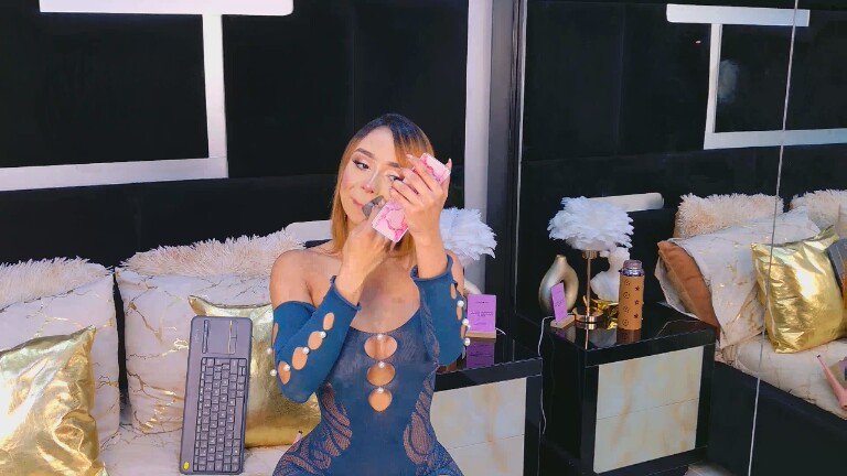 AlanaFerrara's Streamate show and profile