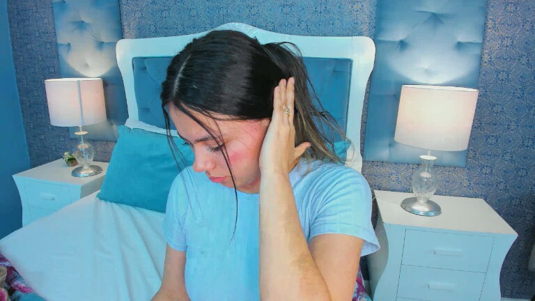 SusyLuv's Streamate show and profile