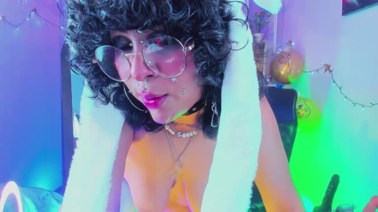 Kuromi69's Streamate show and profile