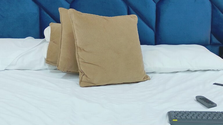 AshleyGinger's Streamate show and profile