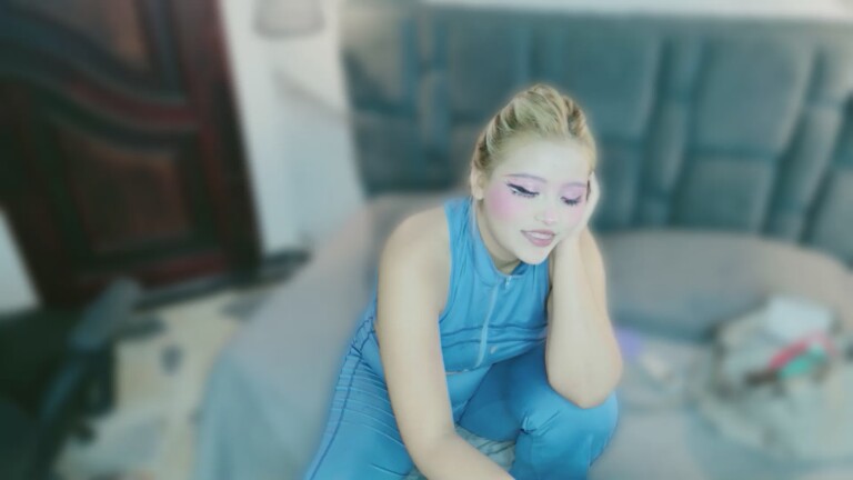 Tinie_Sofiaa's Streamate show and profile