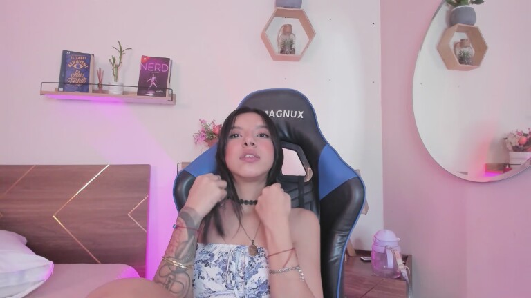 imlucyferreira's Streamate show and profile