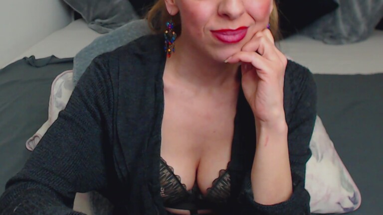 AylyneMiller's Streamate show and profile