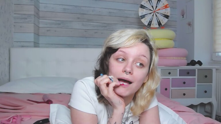 HALSEYx's Streamate show and profile