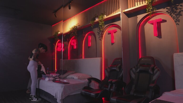 ZaraMiiuw's Streamate show and profile