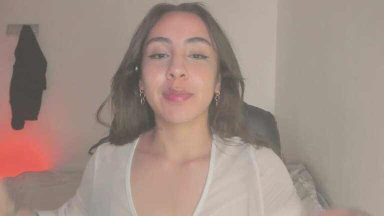 LeBelleDani's Streamate show and profile