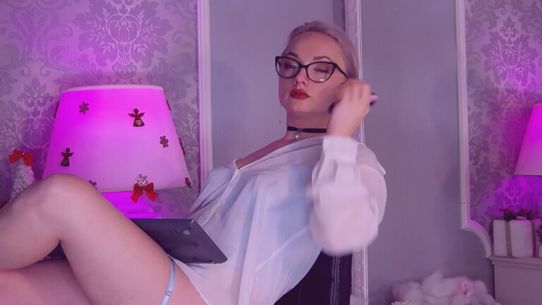 EllianaReese's Streamate show and profile