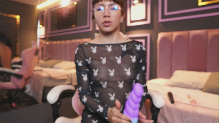 ZaraMiiuw's Streamate show and profile