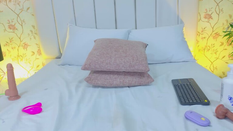 AlanahGreyGB's Streamate show and profile