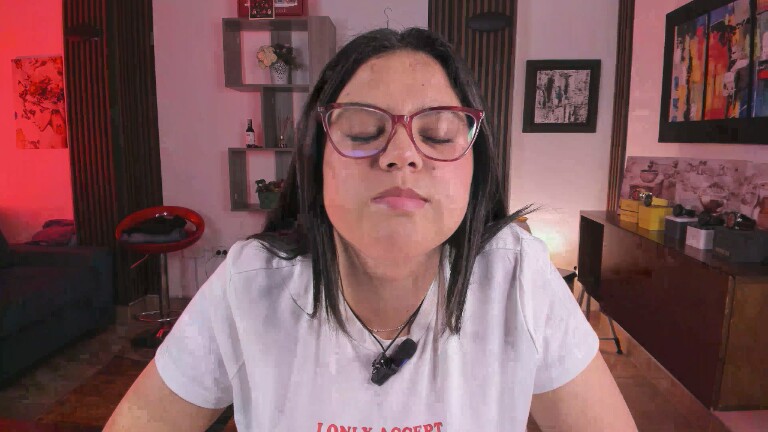 Naiarahh's Streamate show and profile