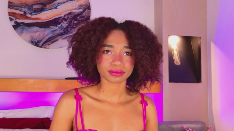 IzzySkye's Streamate show and profile