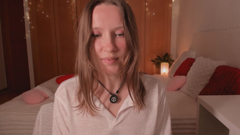 EmilyJune's Streamate show and profile