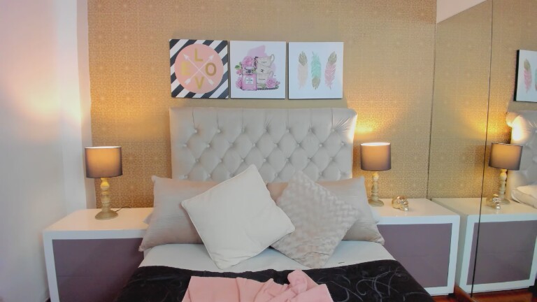 GingerKors's Streamate show and profile