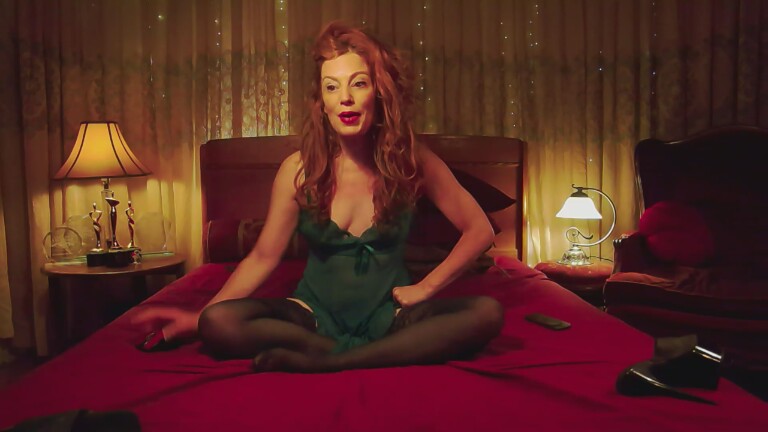 LittleRedBunny's Streamate show and profile