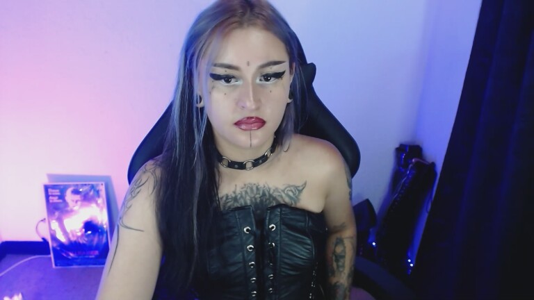 happeruwu's Streamate show and profile