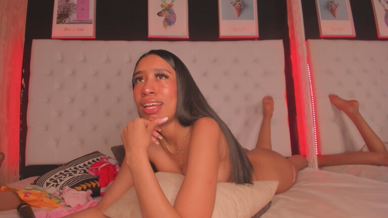 NaslyStone's Streamate show and profile