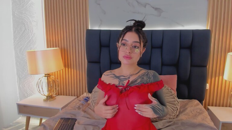 LennaVoss's Streamate show and profile