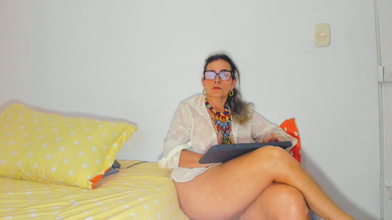 SexyLatinxs's Streamate show and profile