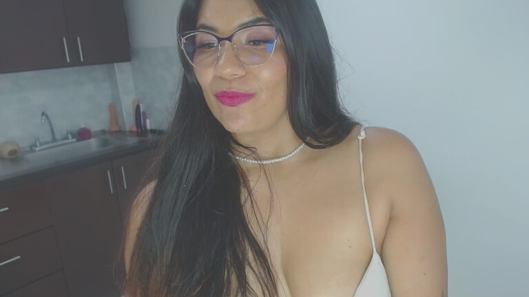 LunaDumont's Streamate show and profile