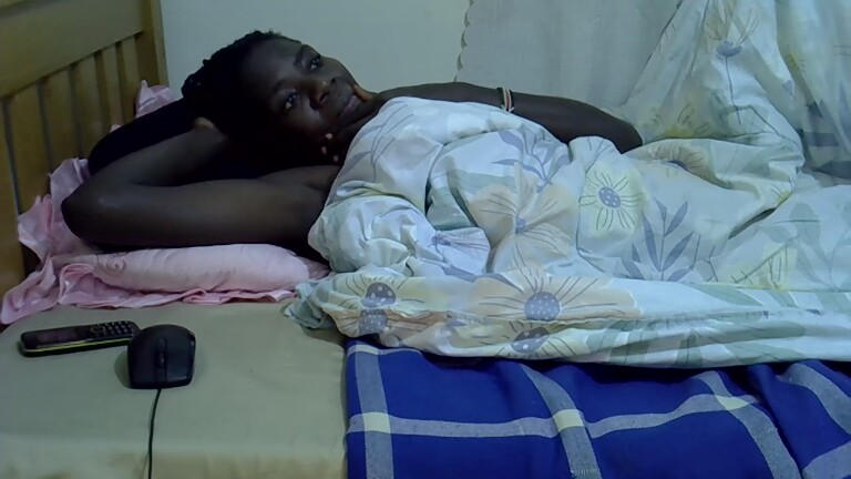 Emma102's Streamate show and profile