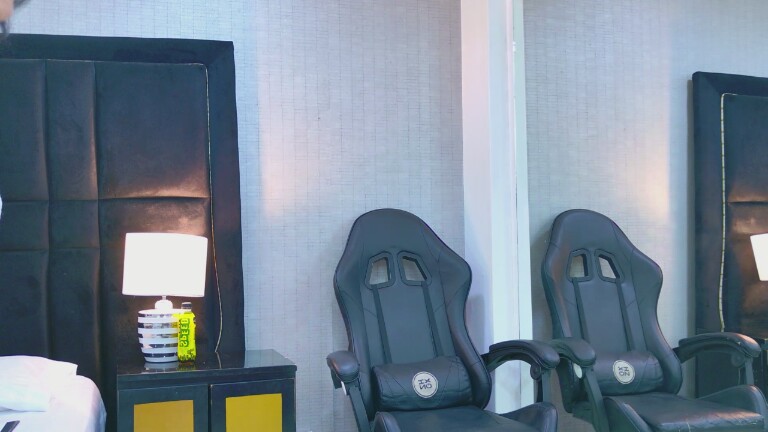 AshleyGinger's Streamate show and profile