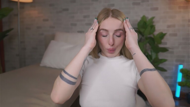 BabyyyLuna's Streamate show and profile