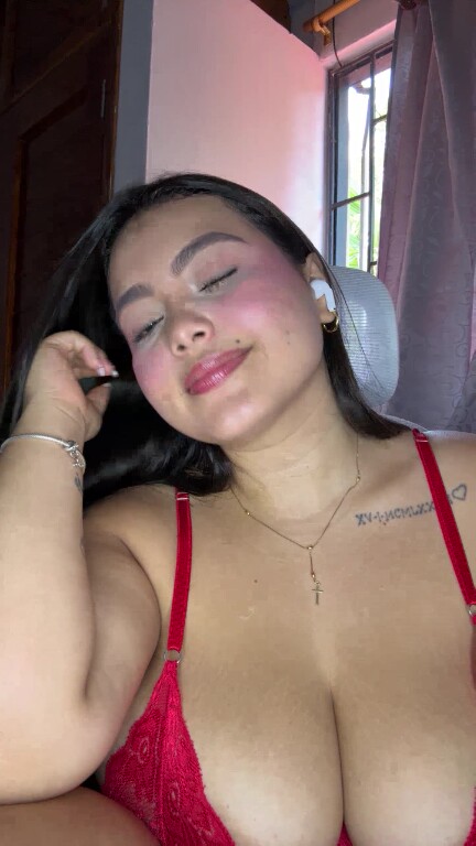 Evelin_Lombardi's Streamate show and profile