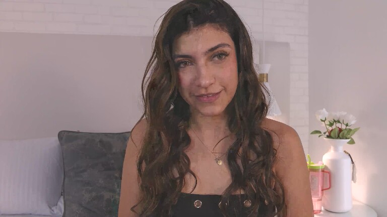 VictoriaJoliegb's Streamate show and profile