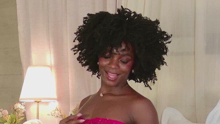 YaraDavis's Streamate show and profile