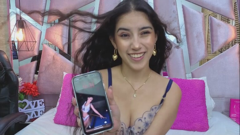 AbbyBenet's Streamate show and profile