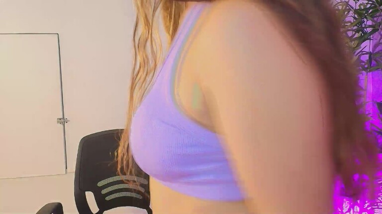 CharlotteReynold's Streamate show and profile