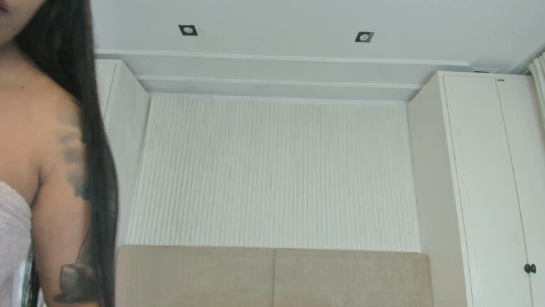 ValeriaYoung's Streamate show and profile