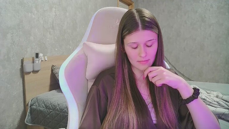 AngeLinA199's Streamate show and profile