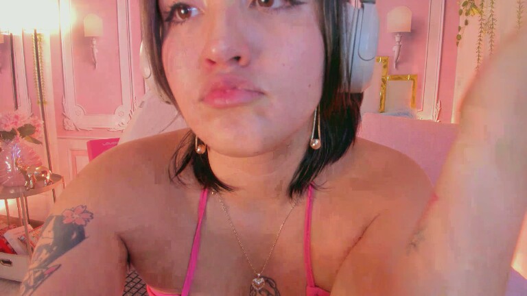 NaraSuarez's Streamate show and profile