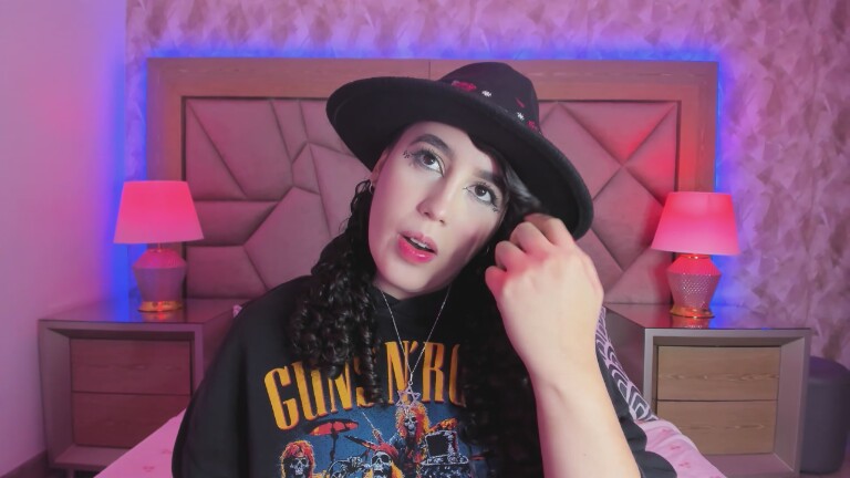 AnnaKing's Streamate show and profile