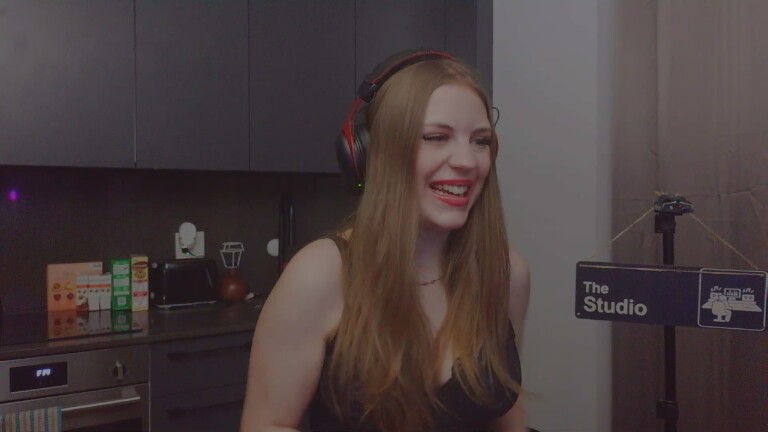 Elliepixiee's Streamate show and profile