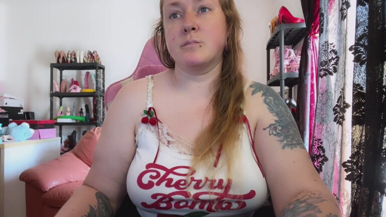 GoddessKisica's Streamate show and profile