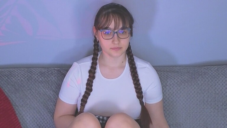 TessaDoll's Streamate show and profile