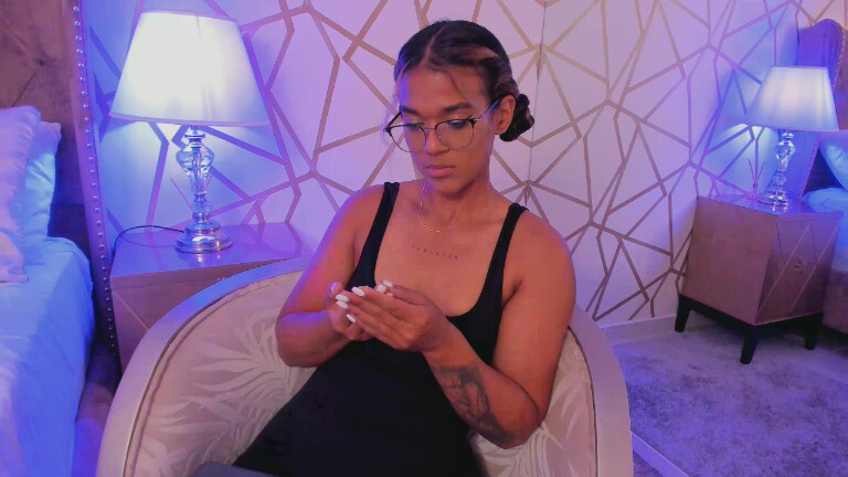 SaschaFit's Streamate show and profile