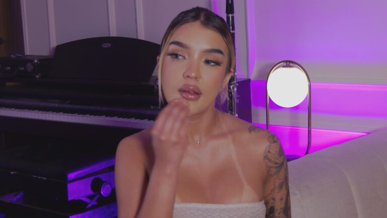 Melissakovalenko's Streamate show and profile