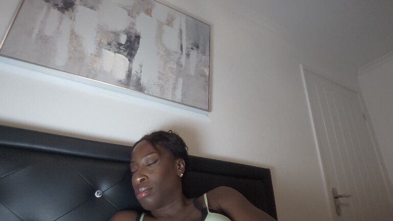 EnglishGoddessDestinyBlack's Streamate show and profile