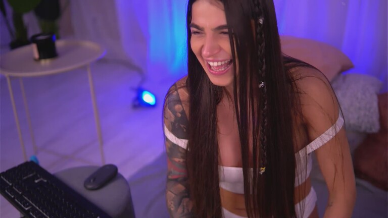 PureEllie's Streamate show and profile