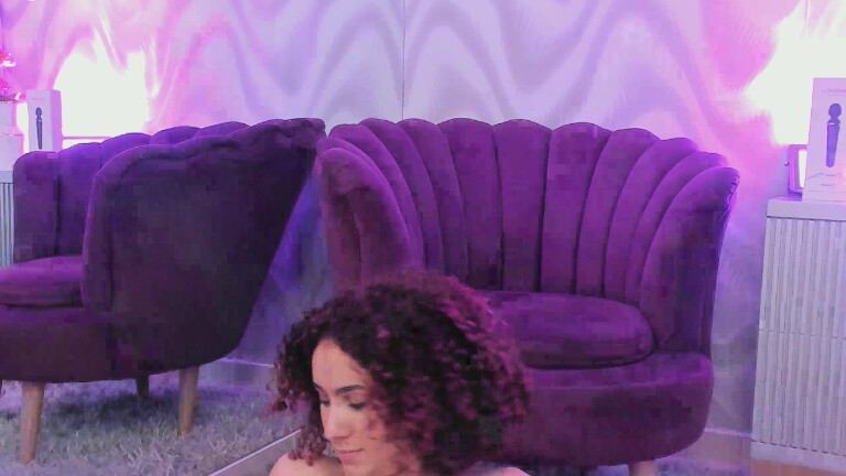 HollyJhonson's Streamate show and profile