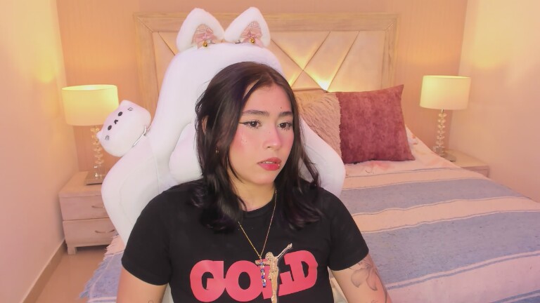 SophiaColinns's Streamate show and profile