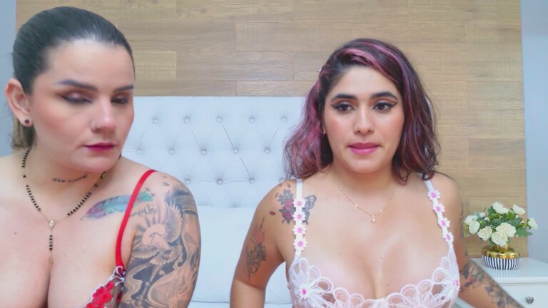 MaraAndSaray's Streamate show and profile